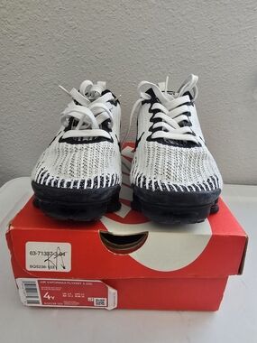 Nike Air VaporMax Flyknit 3 GS Black White Size 4Y